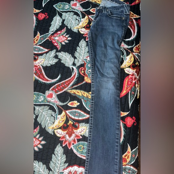True Religion Brand Jeans - Picture 3 of 6